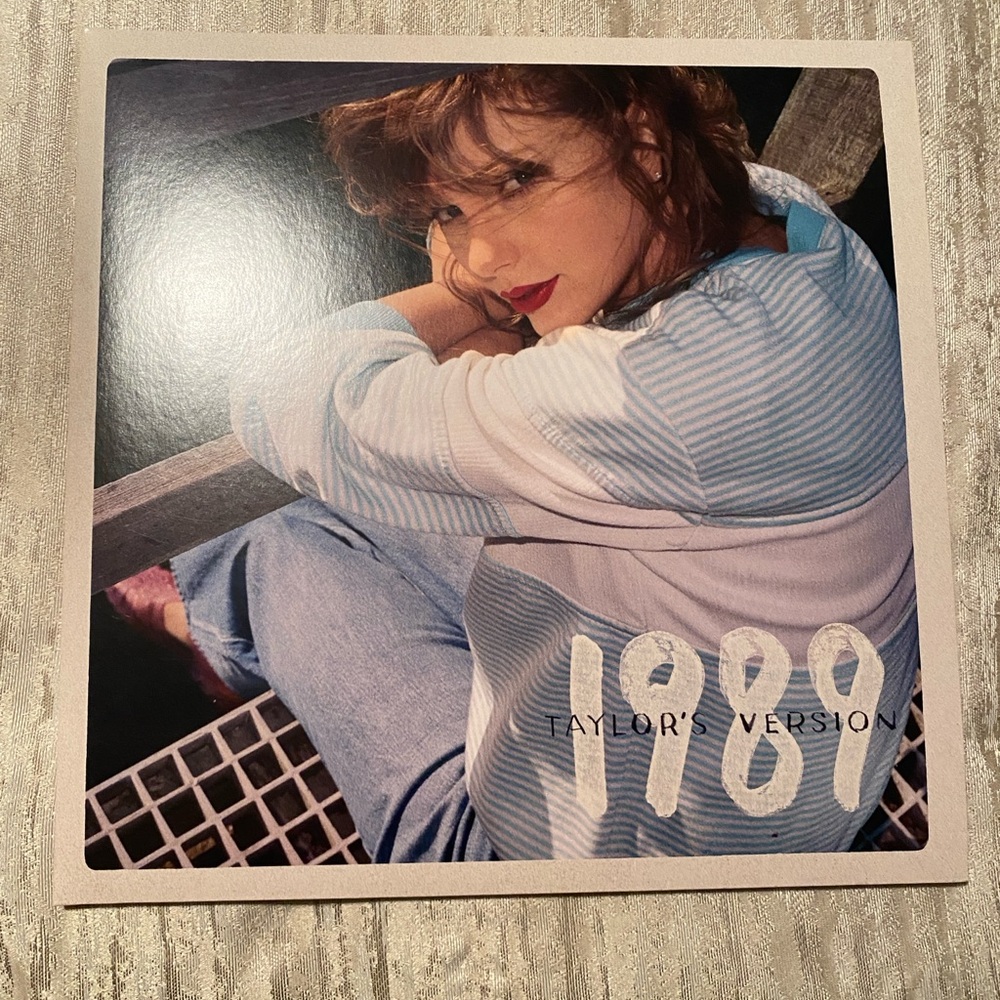 Taylor swift 1989 (taylor’s version) “Aquamarine” vinyl